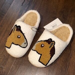 Cozy Horse Design Slippers - Cream